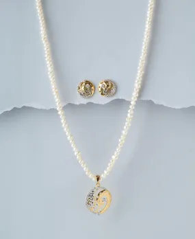 Beautiful Pearl Necklace Set