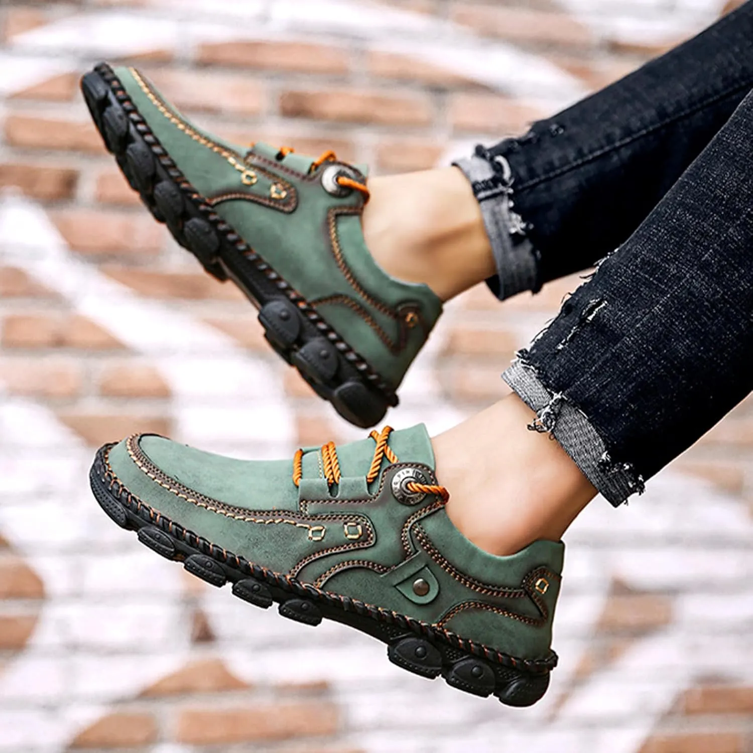 Men's Vintage Leather Casual Loafers Hand-Stitched Lace-Up Non-Slip Waterproof Sneakers Fashionable Comfortable Walking Driving Shoes