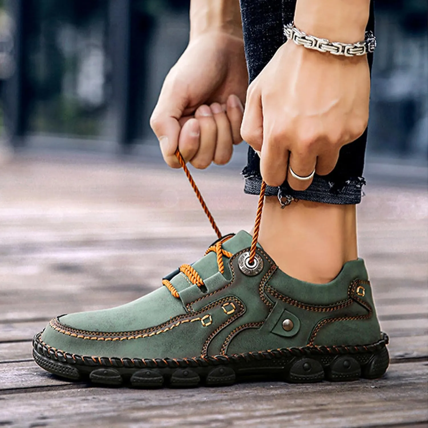 Men's Vintage Leather Casual Loafers Hand-Stitched Lace-Up Non-Slip Waterproof Sneakers Fashionable Comfortable Walking Driving Shoes