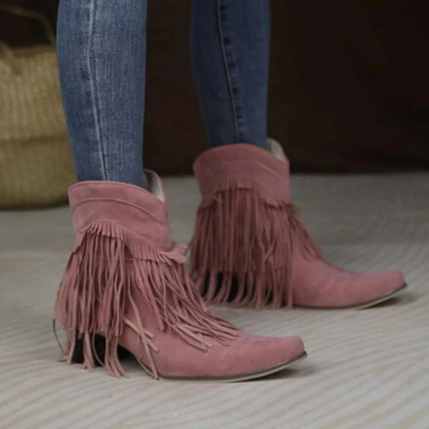 OMEARK Women's Fringed Cowboy Boots, Fashion Flat Suede Mid-Calf Ankle Boots, Winter Fur Lining Slip-On Western Tassel Short Booties Shoes